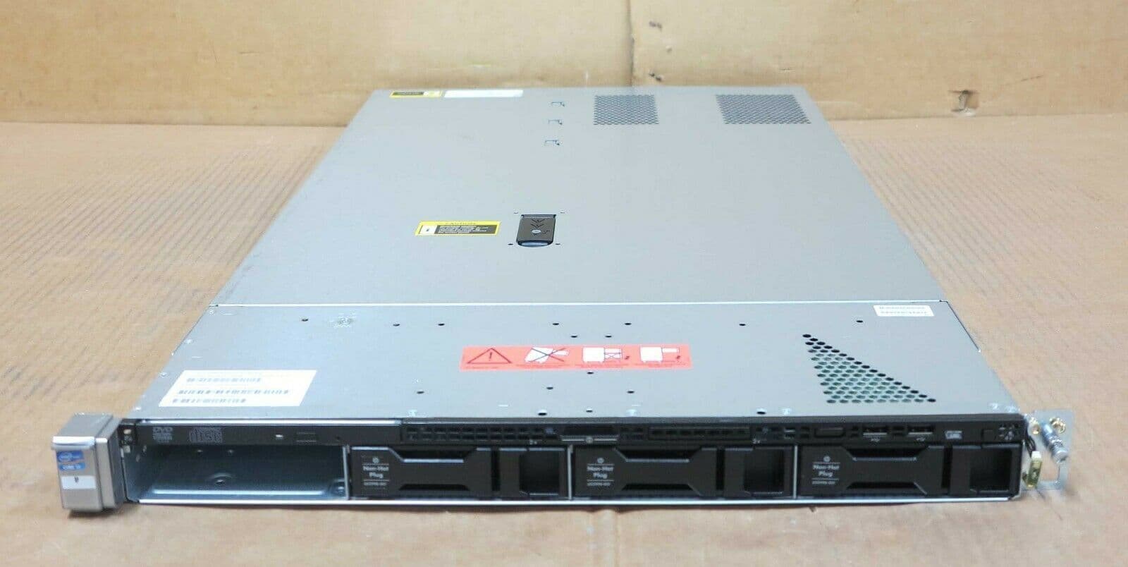 Server hp proliant dl320E gen8 E3-1220 v3 Ram 16GB HDD 1 TB x4