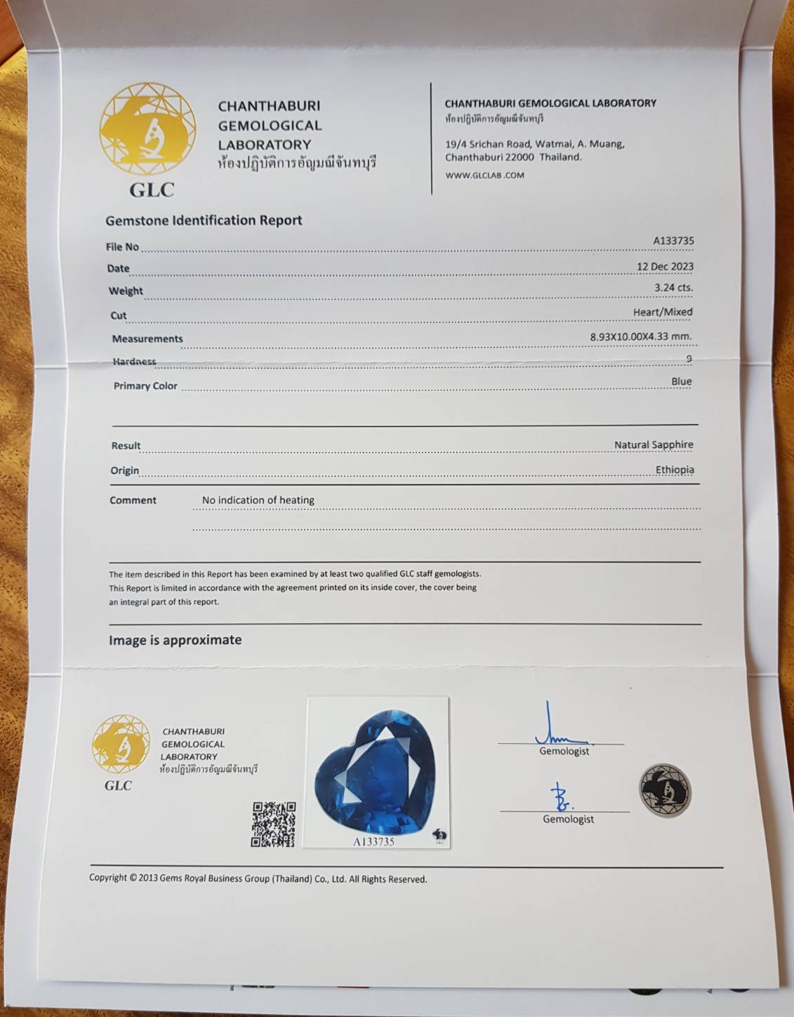 พลอย ไพลิน Blue Sapphire 3.24 กะรัต (Cts.) ดิบ (Unheated ) พร้อมใบเซอร์ พลอยแท้ อัญมณีมงคลประจําวันเกิด เครื่องประดับพลอย