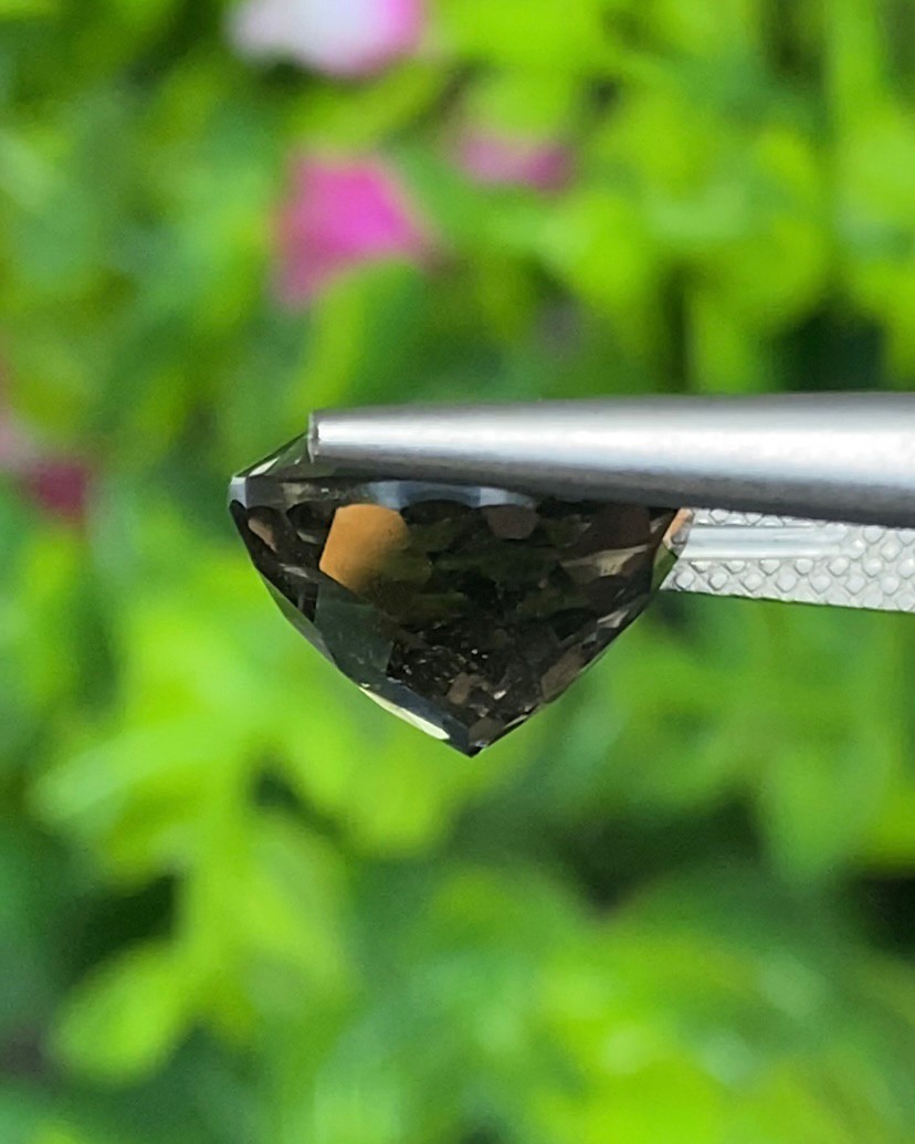 พลอย ทัวร์มาลีน Tourmaline 6.67 กะรัต (Cts.) พลอยแท้ อัญมณีมงคลประจําวันเกิด เครื่องประดับพลอย