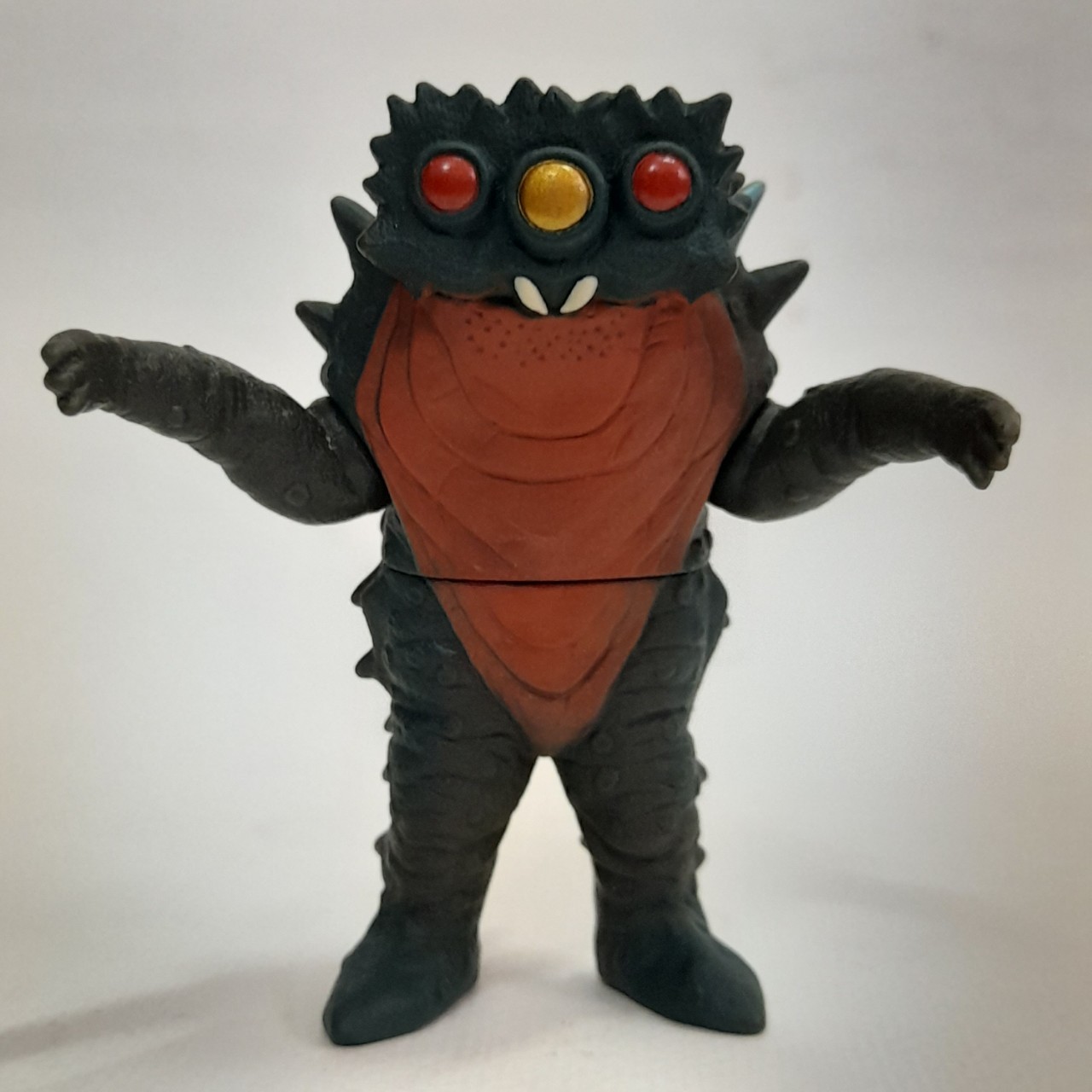 ซอฟ4นิ้ว สัตว์ประหลาด บีกอน จากอุลตร้าแมนแจ๊ค ขนาดตามรูป หายาก มือสองสภาพดี