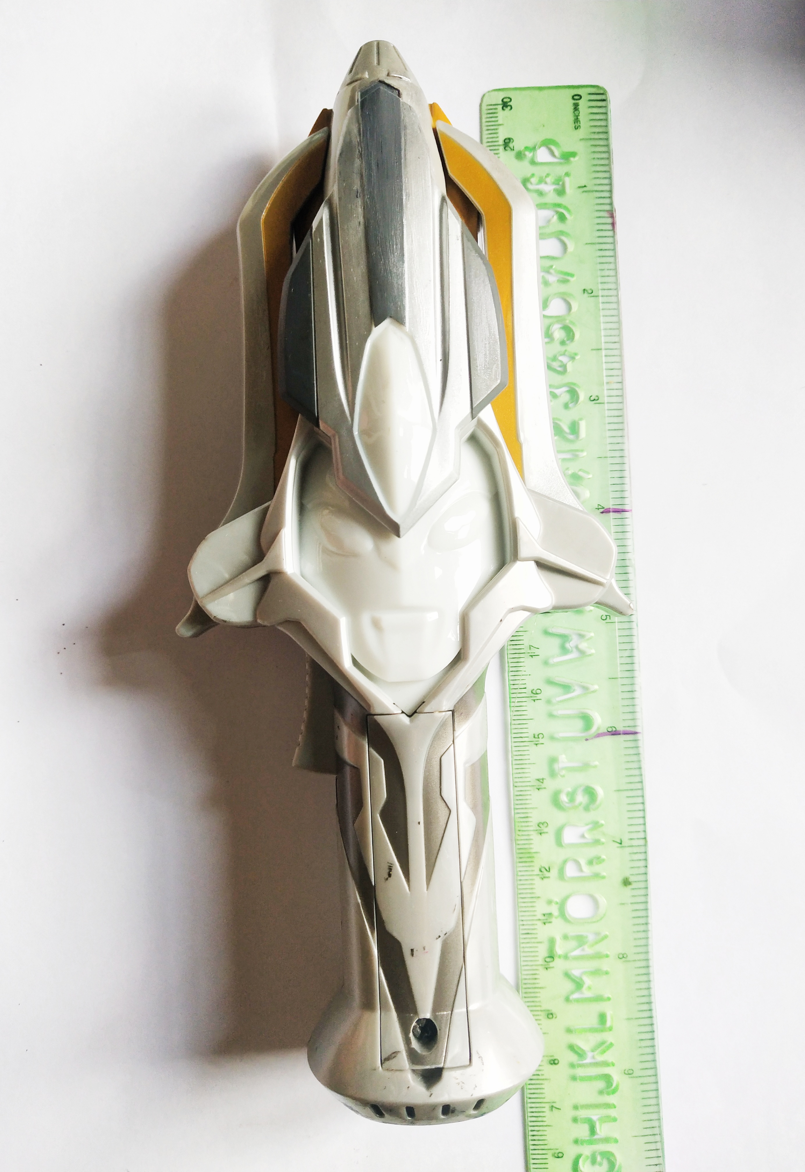 มีหลายภาพ ,**ซ่อมสีบางส่วน ,สีถลอกบางจุด ,Dx อุปกรณ์แปลงร่าง กิงกะสปาร์ค ของอุลตร้าแมนกิงกะ มีไฟ มีเสียง กลไกปกติ มีตำหนิตามภาพ