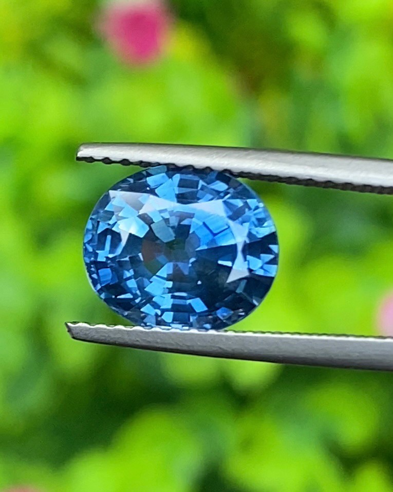 พลอย ไพลิน blue sapphire 2.99 กะรัต (Cts.) พร้อมใบเซอร์ พลอยแท้ อัญมณีมงคลประจําวันเกิด เครื่องประดับพลอย