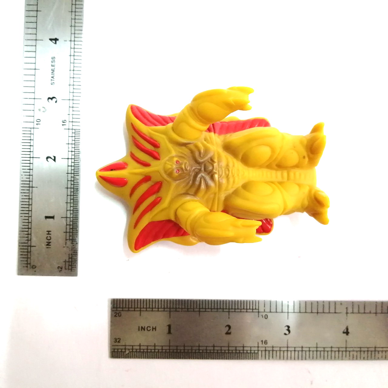 ซอฟ 4นิ้ว ขนาดตามรูป สัตว์ประหลาด ไออารอน มีรอยถลอกเล็กน้อย