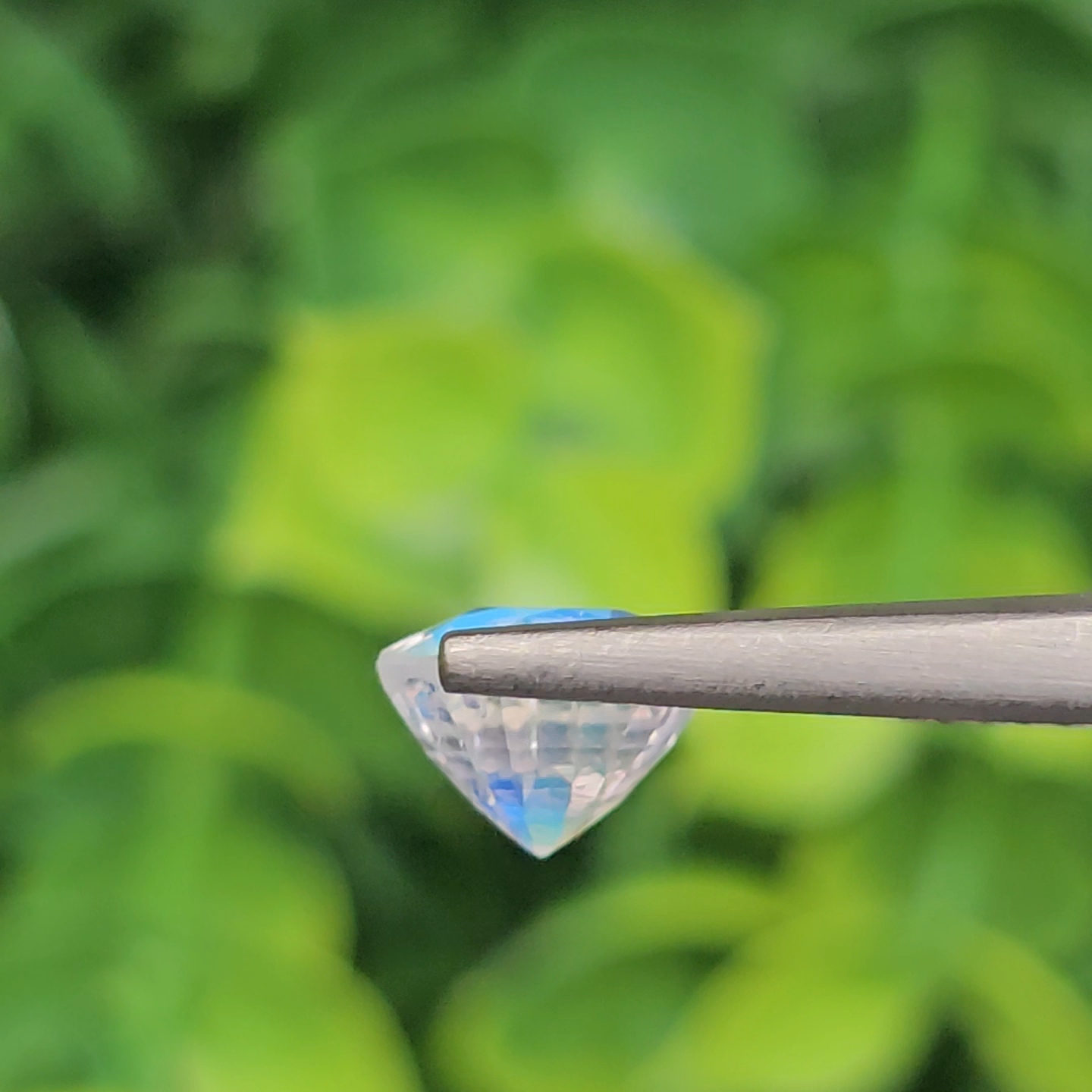 พลอย มูนสโตน เรนโบว์ rainbow moonstone 1.47 กะรัต (cts.) พลอยแท้ อัญมณีมงคลประจําวันเกิด เครื่องประดับพลอย