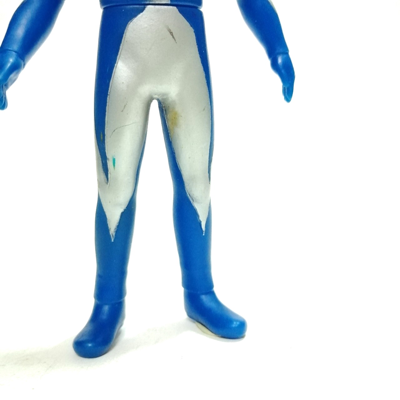 ซอฟ 5 - 5.5 นิ้ว ขนาดตามรูป อุลตร้าแมนคอสมอส ลูน่าโหมด มีรอยบ้าง ตามภาพ