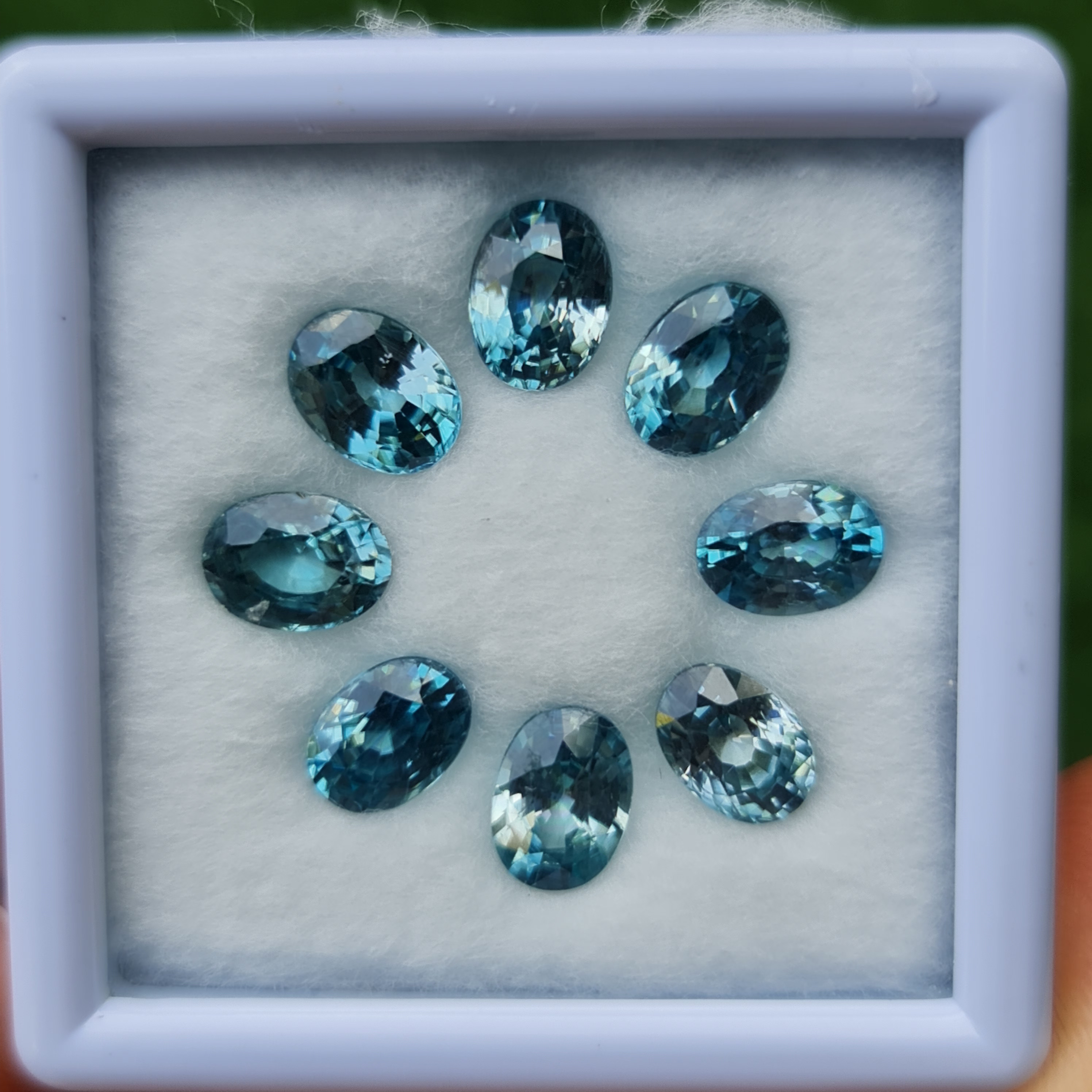 พลอย เพทาย Natural Zircon 12.16 กะรัต (Cts.) 8 เม็ด (8Pcs.) พลอยแท้อัญมณีมงคล ประจําวันเกิด เครื่องประดับพลอย