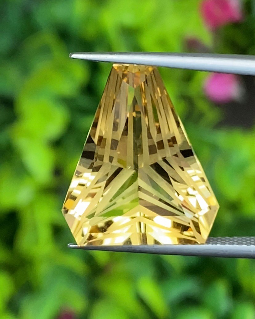 พลอย ซิทริน Citrine 10.96 กะรัต (Cts.) พลอยแท้ อัญมณีมงคลประจําวันเกิด เครื่องประดับพลอย