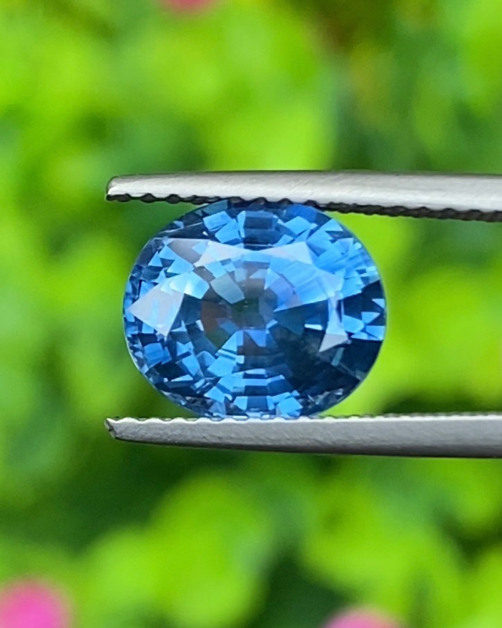 พลอย ไพลิน blue sapphire 2.99 กะรัต (Cts.) พร้อมใบเซอร์ พลอยแท้ อัญมณีมงคลประจําวันเกิด เครื่องประดับพลอย