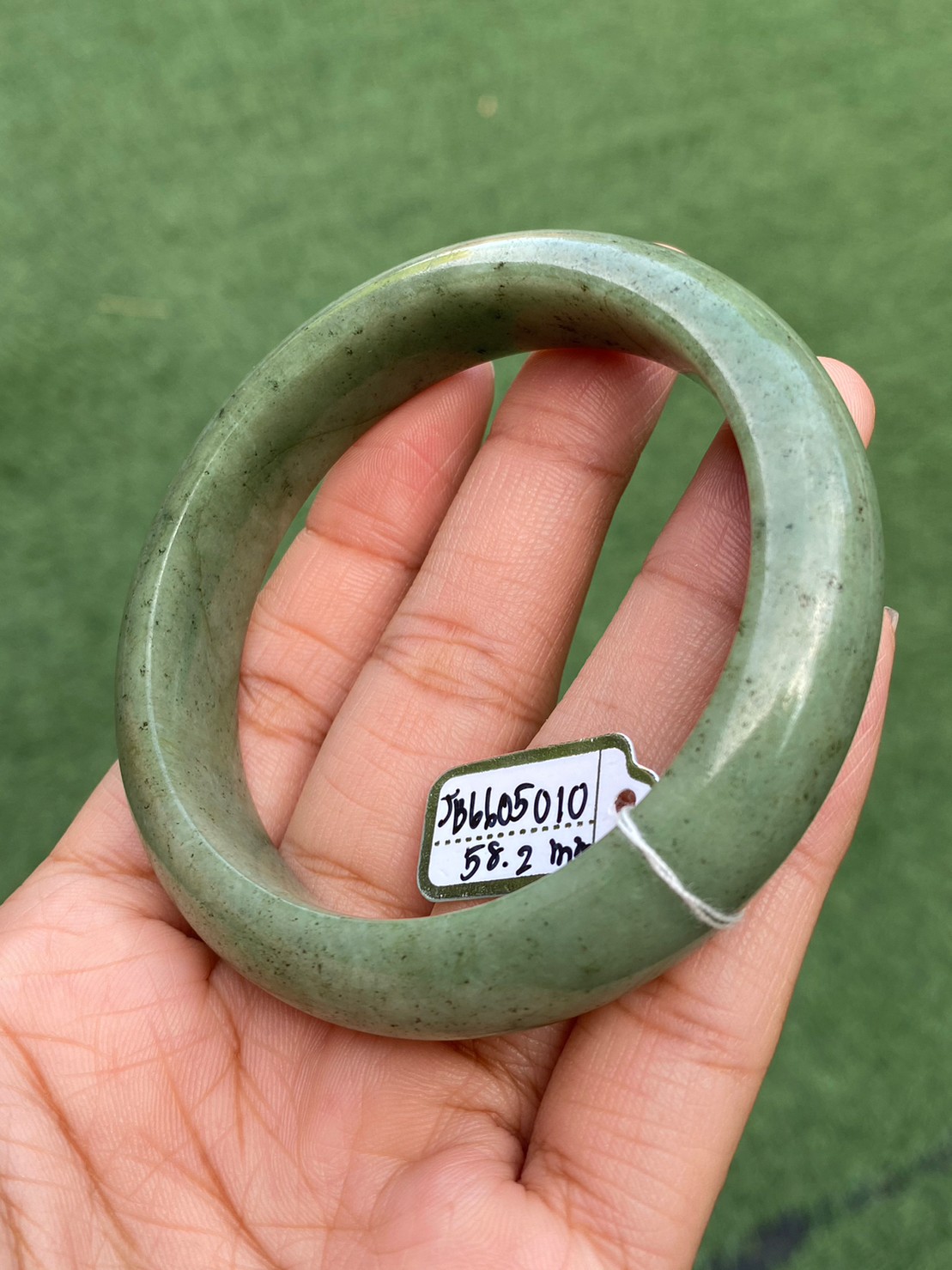 JB6605010 หยก พม่า แท้ Jade กำไลหยก (Jadeite bracelet) พม่า (Myanmar) 58.2 มม.