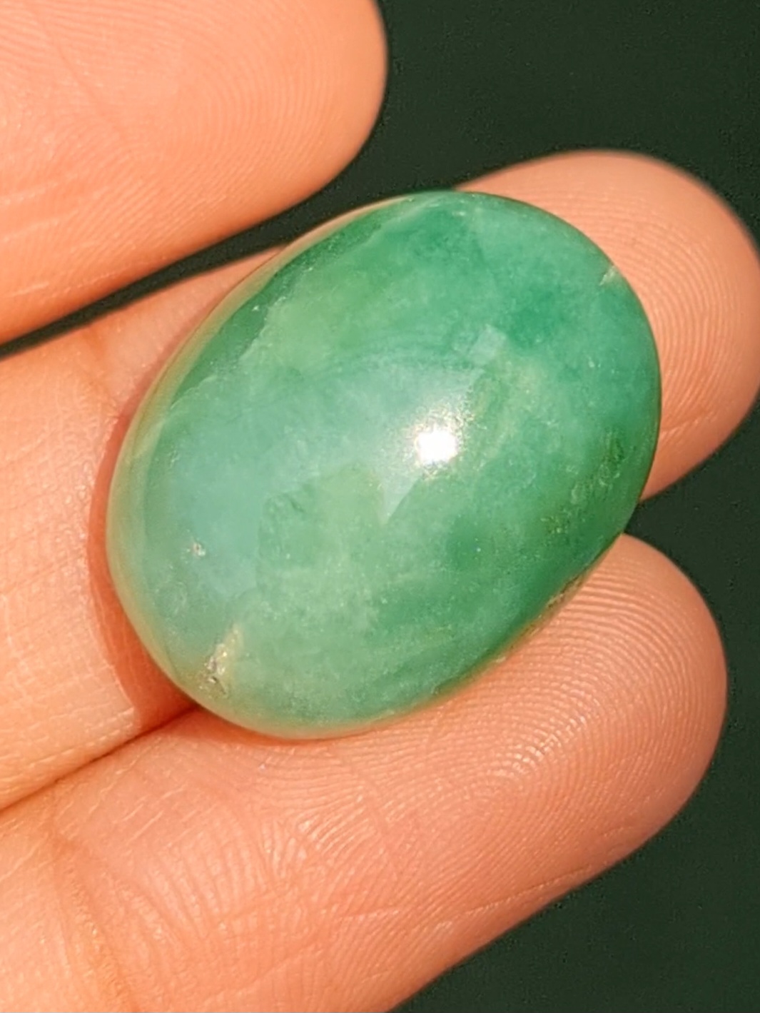 หยกพม่าเจียรนัย (Burmese jade ) 23.59 กะรัต หยกพม่า (jadeite)