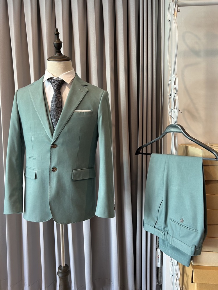 เช่า เสื้อสูทชาย สีเขียวมิ้นต์เข้ม สีเขียวพาสเทล Dark Pastel Mint Green (พร้อมเสื้อกั๊ก)