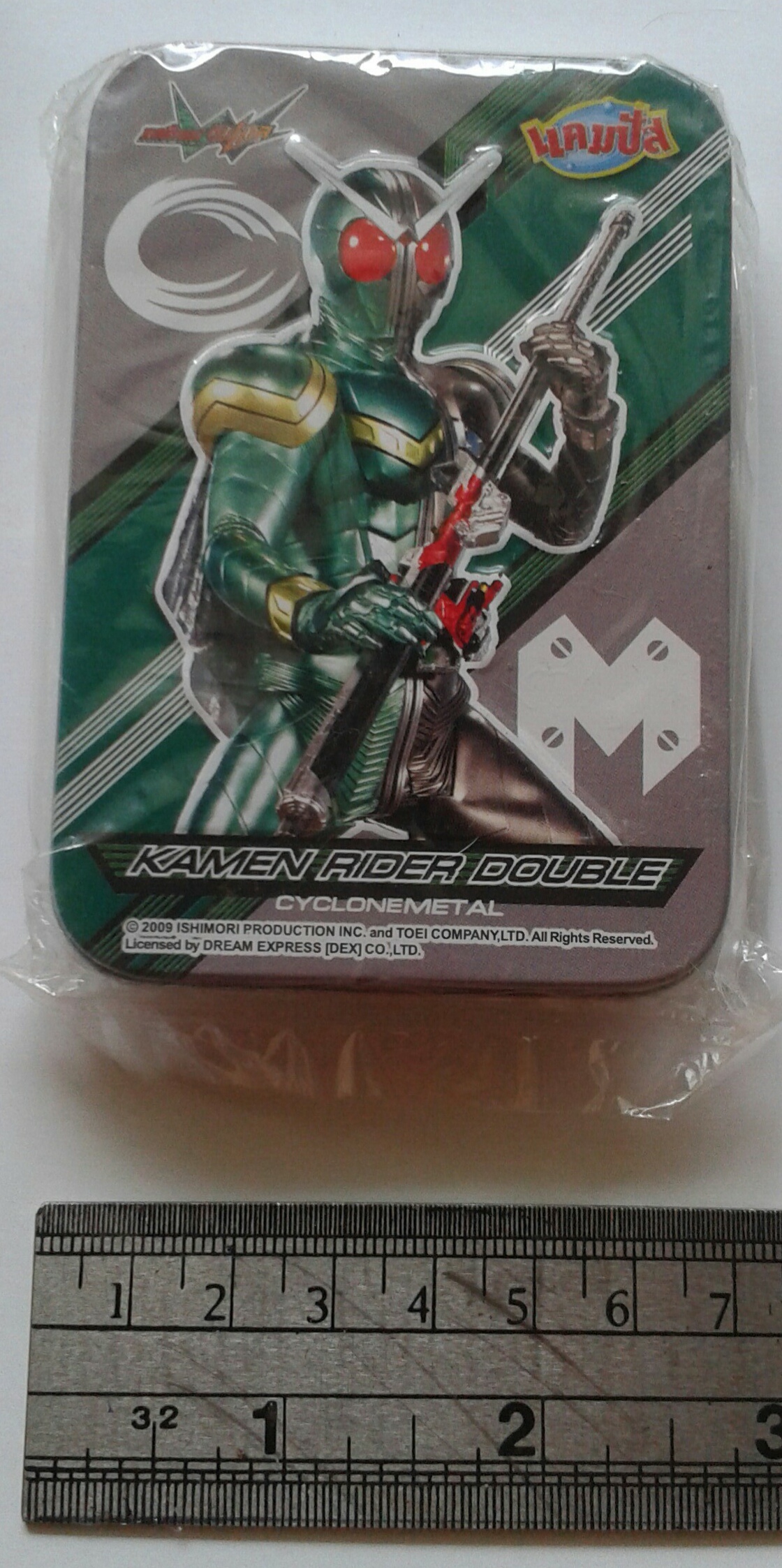 กล่องโลหะ ลาย มาสค์ไรเดอร์ ดับเบิ้ล Masked Rider Double ขนาดตามภาพ มี 6 ลาย