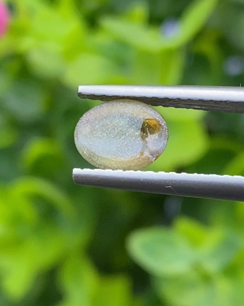 พลอย ตาแมว คริโซเบริล Cat eye Chrysoberyl 1.10 กะรัต (Cts.) พลอยแท้ อัญมณีมงคลประจําวันเกิด เครื่องประดับพลอย