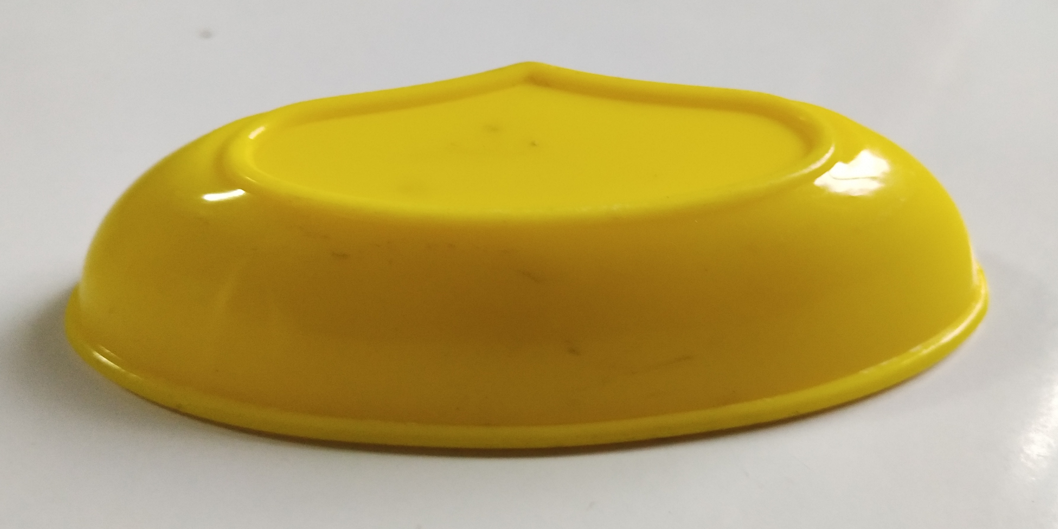 ของสะสม ถ้วยน้ำจิ้ม ของแถมพรีเมี่ยมจาก ซอสชูรส แม้กกี้ ถ้วยเป็ยรูปโลโก้ของแมกกี้ เก่าเก็บตามสภาพ ของสะสมหายากแล้ว