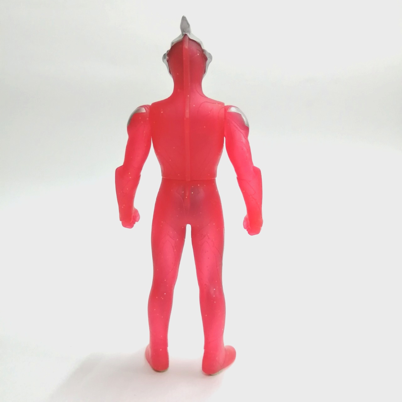 ซอฟ 5.5 นิ้ว ตัวพิเศษ อุลตร้าแมนจีส สีแดงใสใส่กากเพชรทำสีเฉพาะจุด สภาพดีมีรอยบ้าง