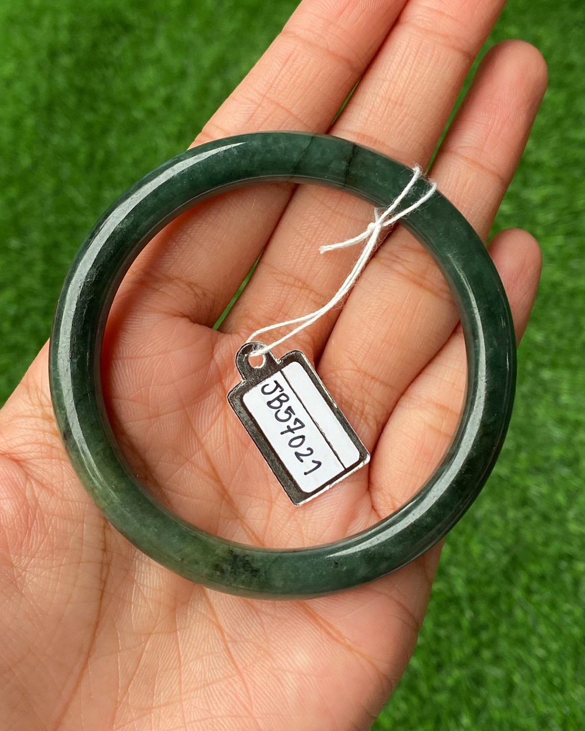 JB57021 หยก พม่า แท้ Jade กำไลหยก (Jadeite bracelet) 57.2 มม. พม่า (Myanmar)