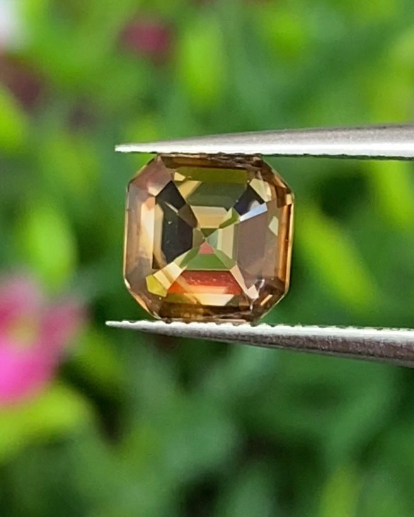 พลอย เพทาย (Zircon) 1.80 กะรัต (Cts.) พลอยแท้ อัญมณีมงคลประจําวันเกิด เครื่องประดับพลอย