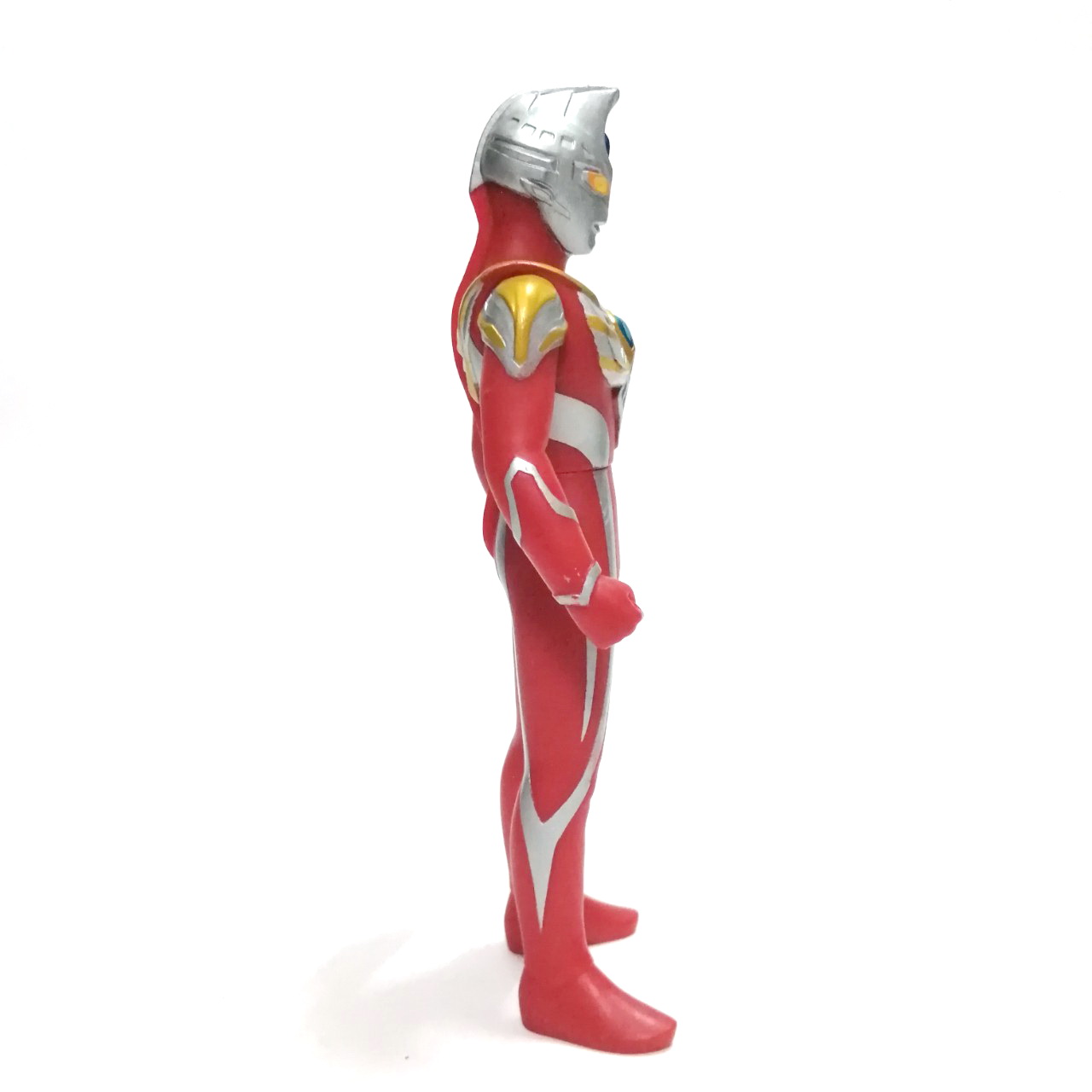 ซอฟ6นิ้้้้ว อุลตร้าแมนแม๊กซ์ ขนาดตามภาพ สภาพดี มีรอยบ้าง งาน bandai 2009