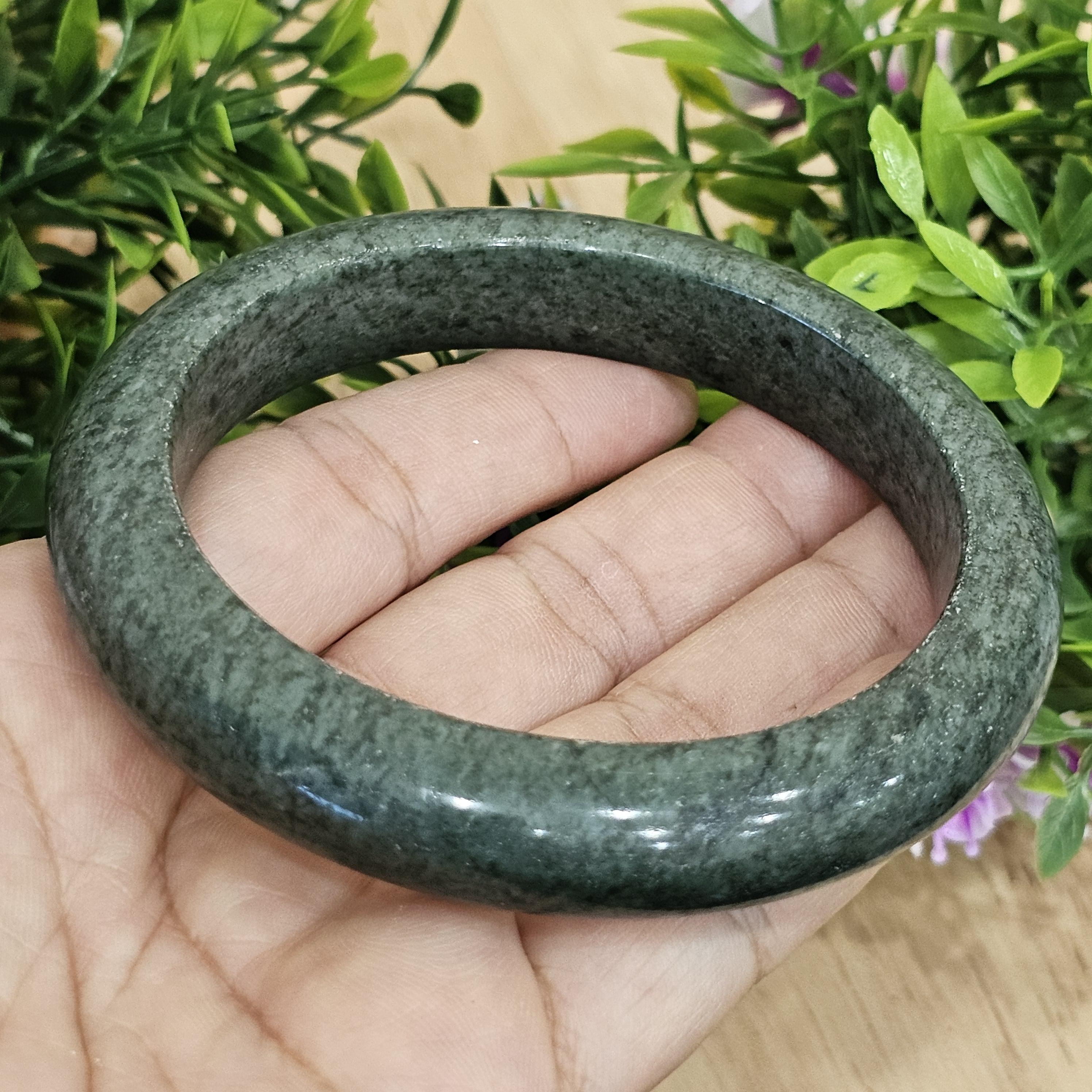 หยก พม่า แท้ Jade กำไลหยก (Jadeite bracelet) พม่า (Myanmar) 64.3 มม.