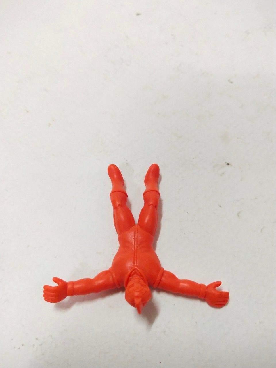 ตุ๊กตุ่นพลาสติก/ยาง คินนิคุแมนสีส้ม ขนาดตามรูป มือสองสภาพดีเก่าเก็บขนาดตามรูป มีรอยบ้าง