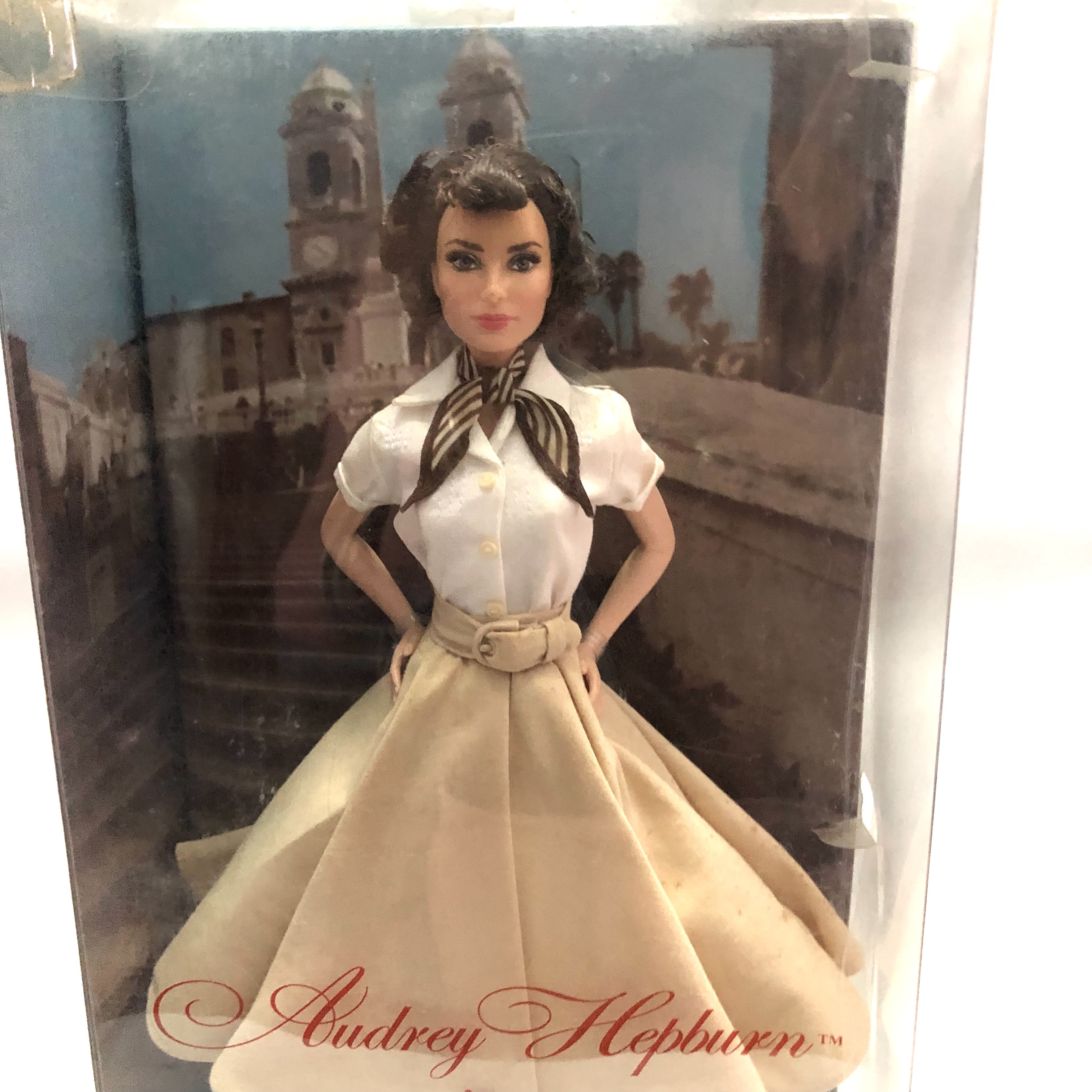 มือ1 เก่าเก็บในกล่อง ตุ๊กตาบาร์บี้ดารา ออเดรย์ แฮบเบิร์น Audrey Hepburn in Roman Holiday