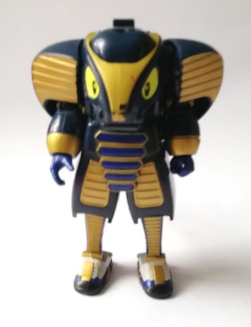 ฟิกเกอร์ *มีตำหนิตามภาพ **สำหรับสะสมเท่านั้น แปลงร่างไม่ได้ ชำรุดตามกาลเวลา" โคบรันเดอร์ "งูเห่าจากซีรีย์อนิเมชั่น "บีโรโบคาบูทัค"