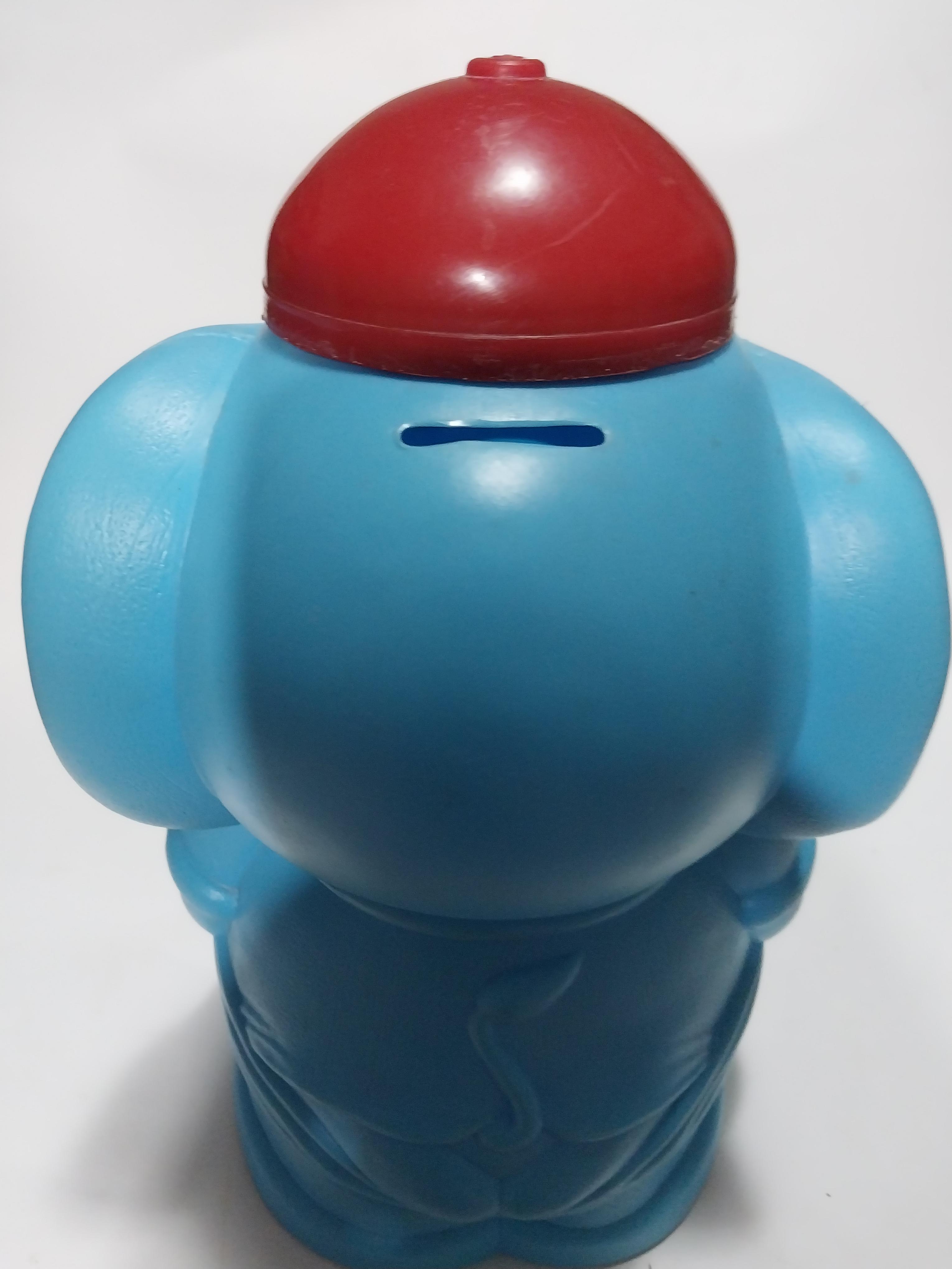 มีหลายภาพ,กระปุกออมสิน ช้างน้อยตัวใหญ่ ประมาณ 10 นิ้ว ตามภาพ งานพลาสติก โปร่ง มีหมวกเป็นฝา