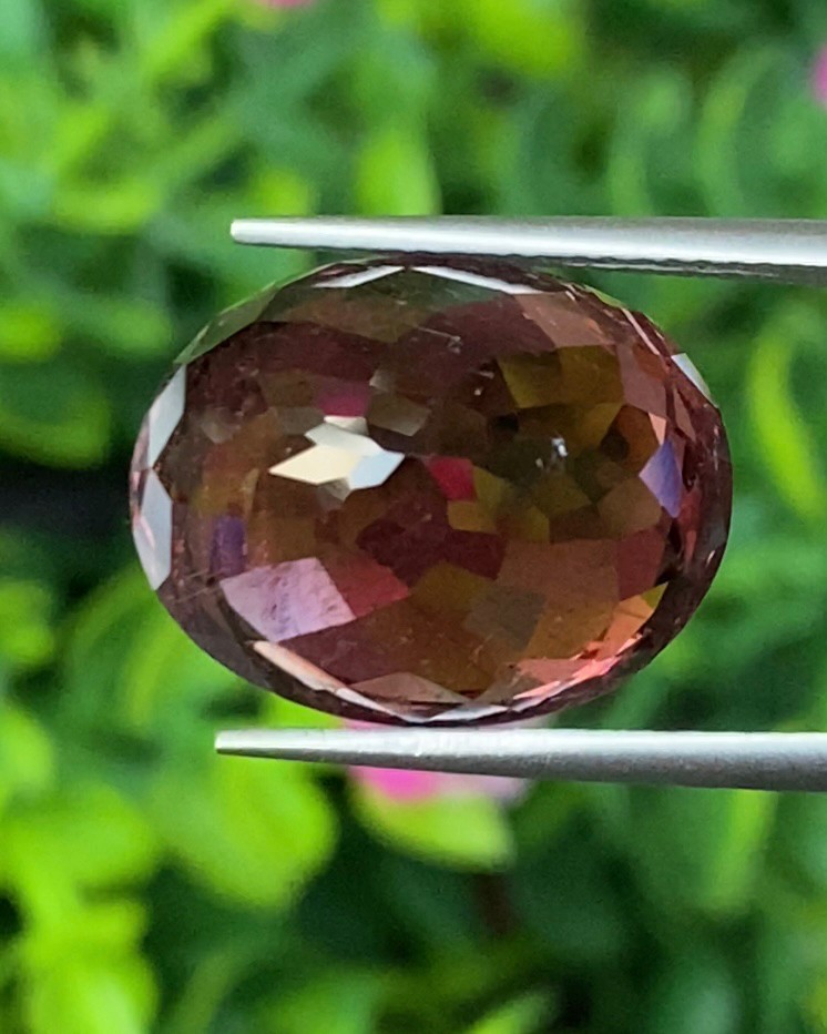 พลอย ทัวร์มาลีน Tourmaline 15.49 กะรัต (Cts.) พร้อมใบเซอร์ พลอยแท้ อัญมณีมงคลประจําวันเกิด เครื่องประดับพลอย