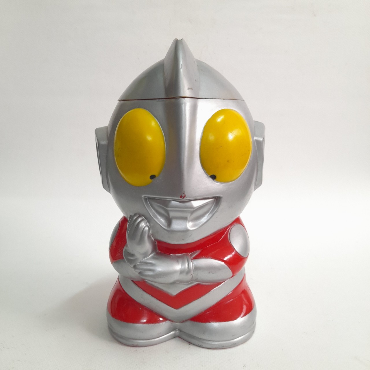 กระปุกออมสิน อุลตร้าแมน เปิดฝาได้ ของเอเพกซ์ทอยส์ ลิขสิทธิ์แท้ไชโยฯขนาดตามรูป มือสองสภาพดี มีรอยบ้างงานสะสมเก่าเก็บ