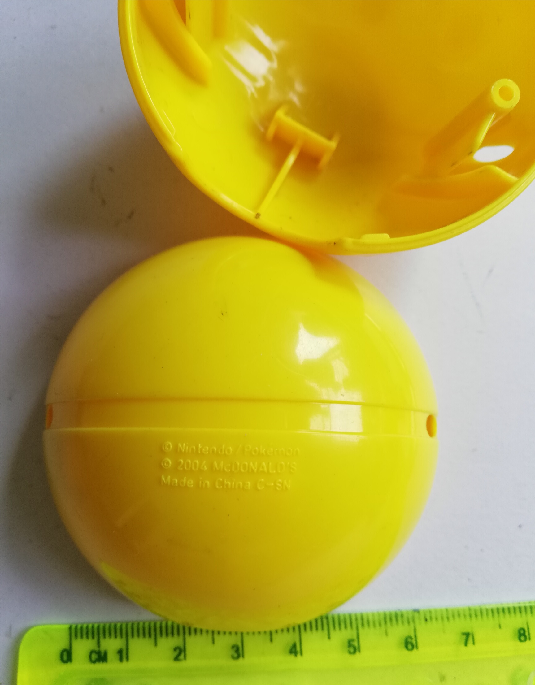 Pokemon ในแคปซูล ของสะสมแมคโดนัลด์ 2004