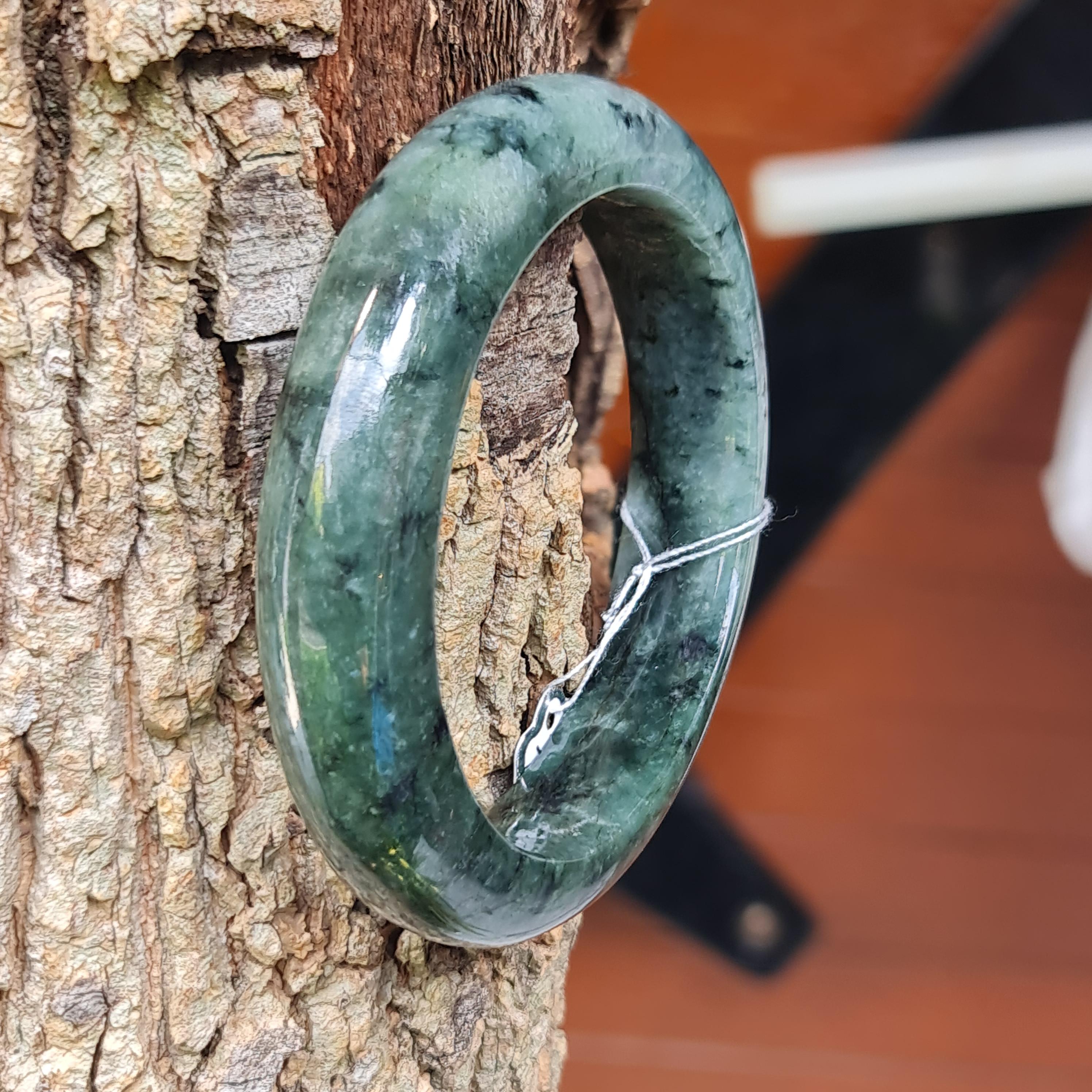 JB6804048 หยก พม่า แท้ Jade กำไลหยก 59.9 มม. (Jadeite bracelet) พม่า (Myanmar)