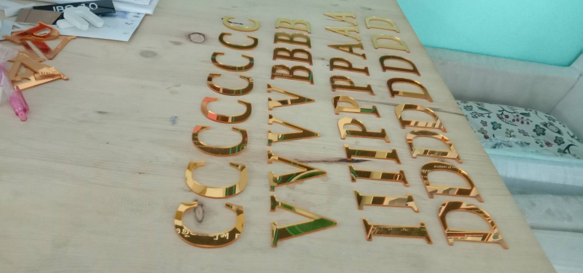 อะคริลิคหน้าทองไดคัท