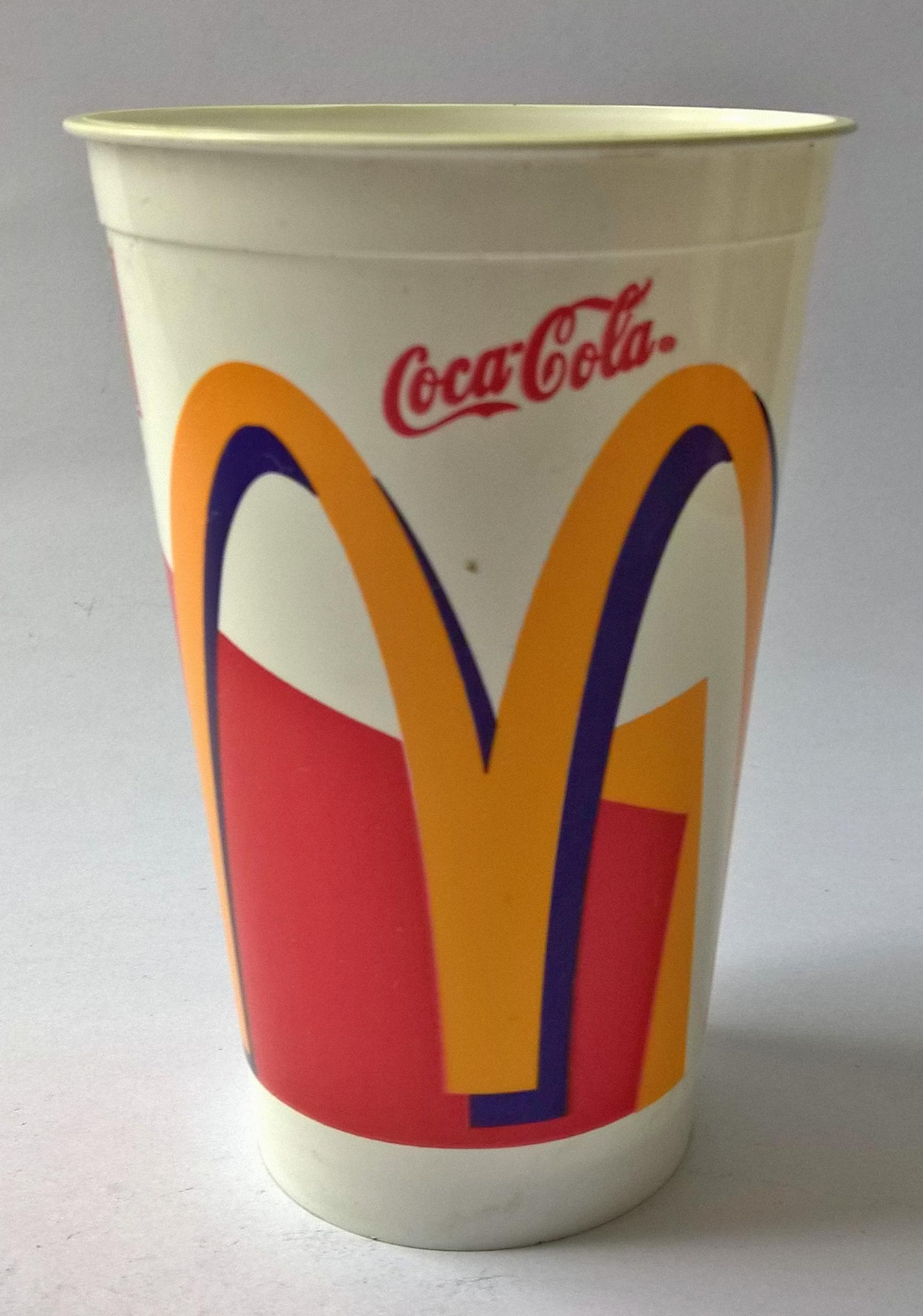 แก้วน้ำพลาสติก แก้วเครื่องดื่มเย็น จากแมคโดนัลด์ Mc Donald ของเก่า โปรดตรวจสอบทุกภาพ