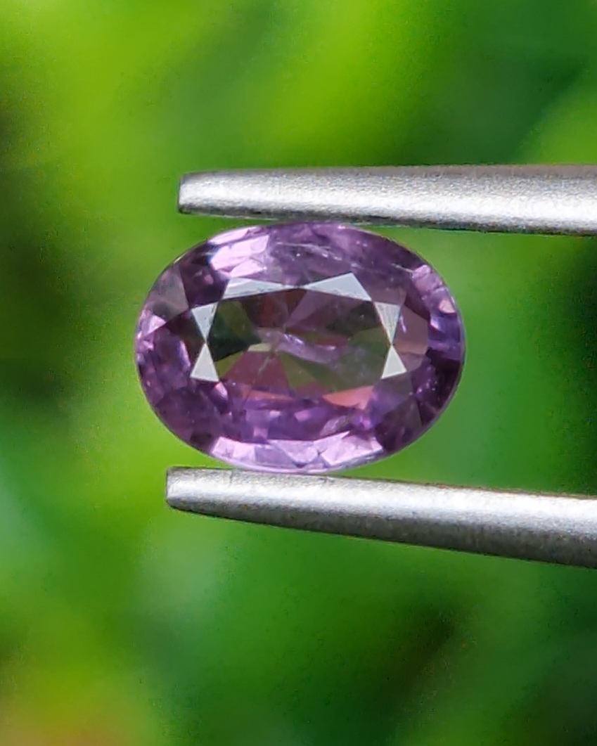 พลอย เพอเพิล แซฟไฟร์ สีม่วง Purple Sapphire ดิบ Unheated 0.75 กะรัต (Cts.) พลอยแท้ อัญมณีมงคลประจําวันเกิด เครื่องประดับพลอย