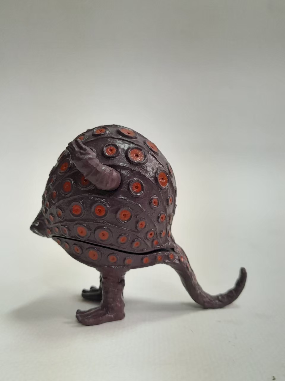 มีหลายภาพ,กาชาปอง ยางตัน สัตว์ประหลาด ทัคคอง จากอุลตร้าแมนแจ๊ค มือสอง สภาพดี ขนาดตามรูป มีรอยบ้าง