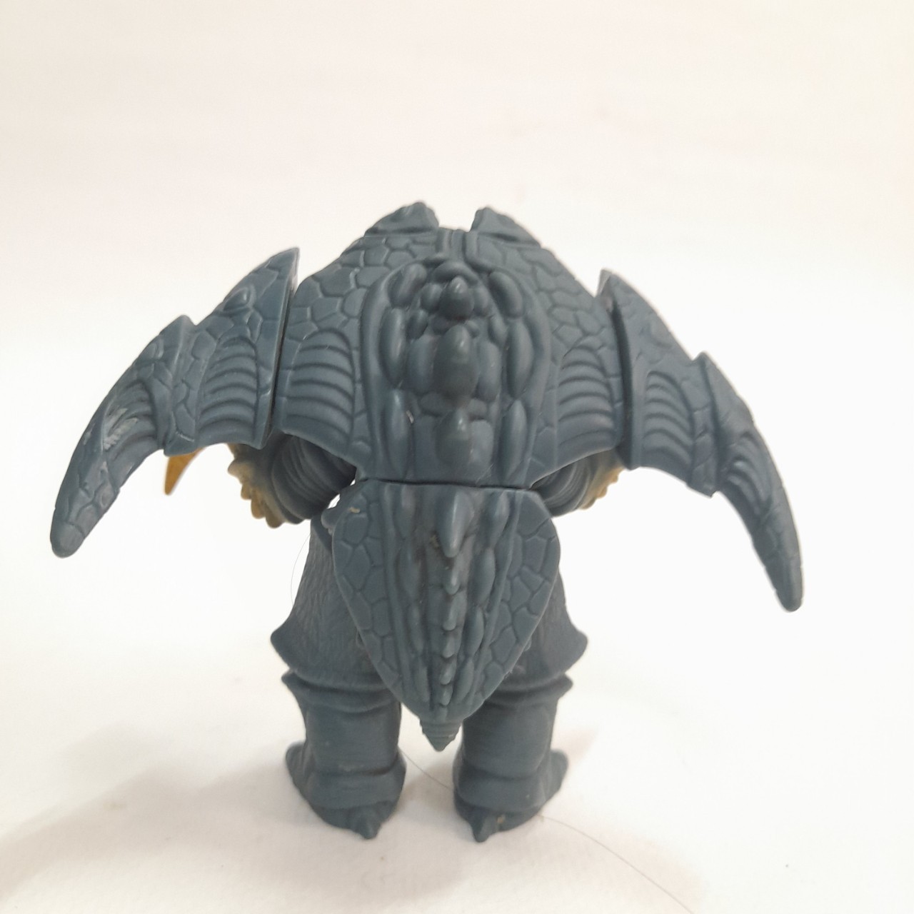 มีหลายภาพ,ซอฟ 3.5-4นิ้ว สัตว์ประหลาดไกเซอร์ โดบิชิ จากอุลตร้าแมนไกอา มือสองสภาพดี มีรอยบ้าง