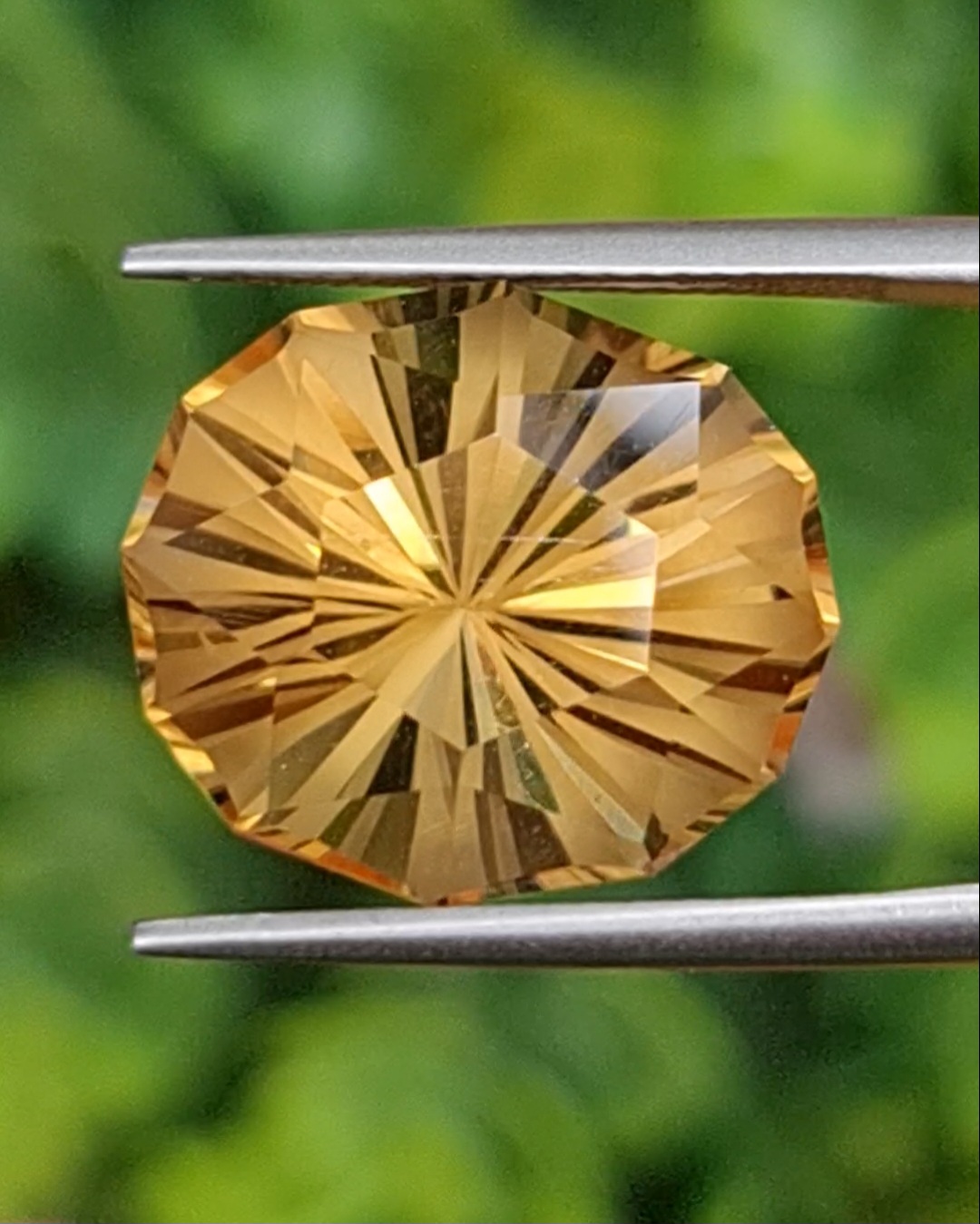 พลอย ซิทริน Citrine 12.11 กะรัต (Cts.) พลอยแท้ อัญมณีมงคลประจําวันเกิด เครื่องประดับพลอย
