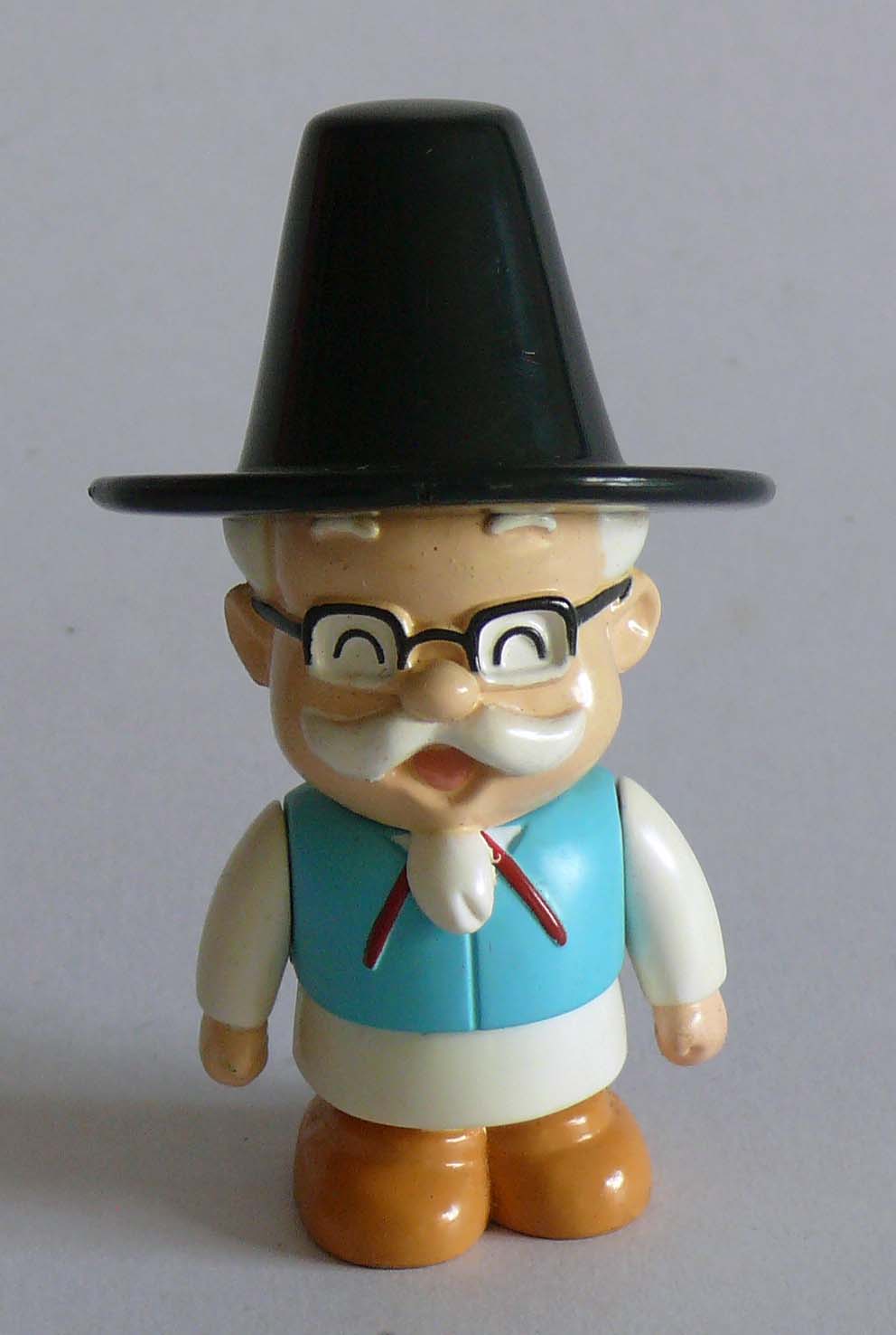 ของเก่าสะสมจาก KFC ลุงเคนตั๊กกี้ ผู้พันแซนเดอรส์ Colonel Sanders, ใส่ชุดประจำชาติต่างๅ