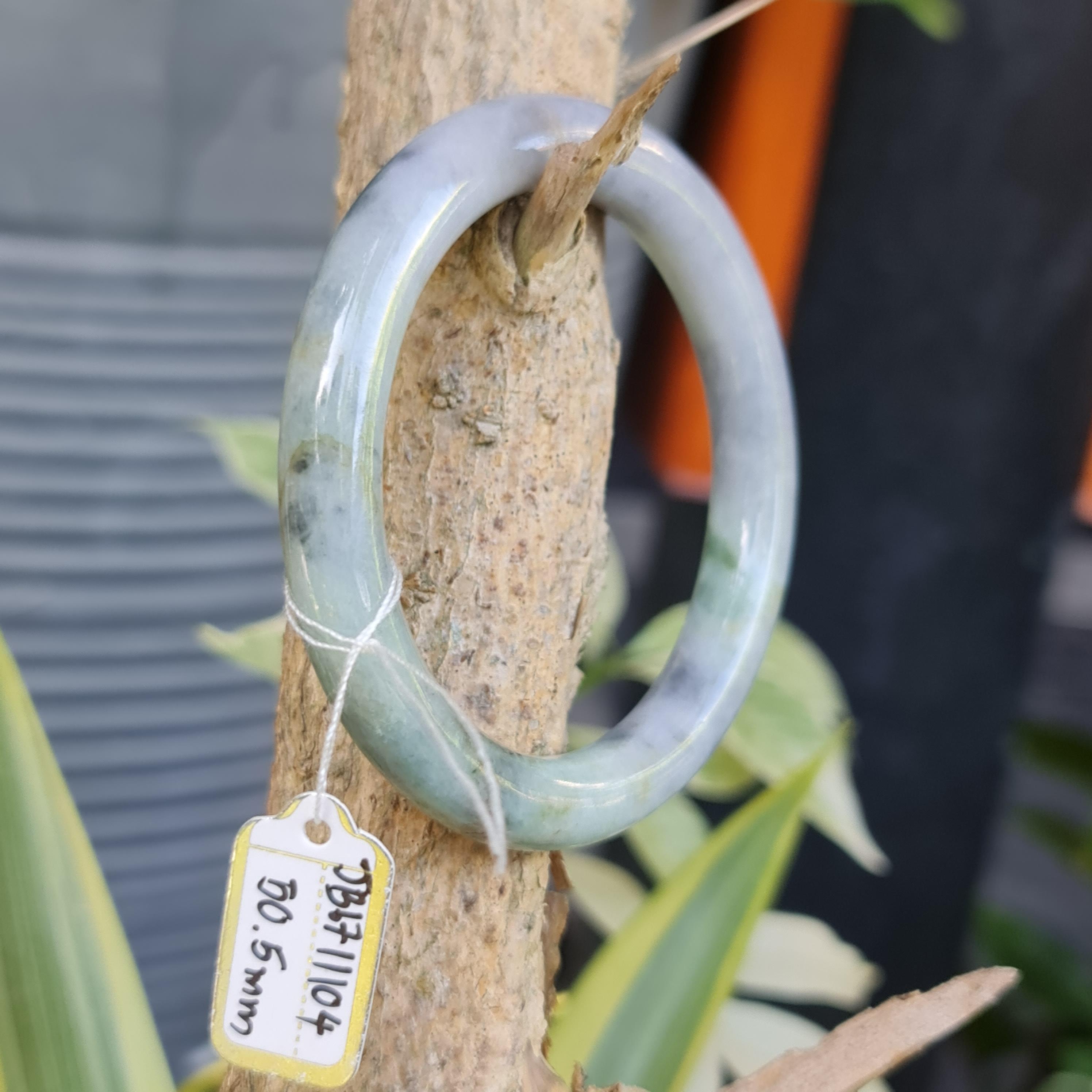 JB6711104 หยก พม่า แท้ Jade กำไลหยก (Jadeite bracelet) พม่า (Myanmar) 50.5 มม.