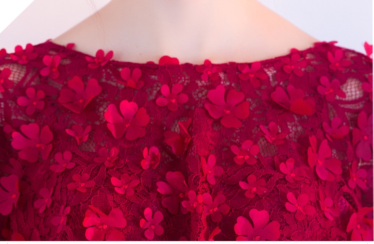 ชุดราตรียาวสายเดี่ยวพร้อมเสื้อคลุมดอกไม้สวยหรู (เชือกผูกหลัง)