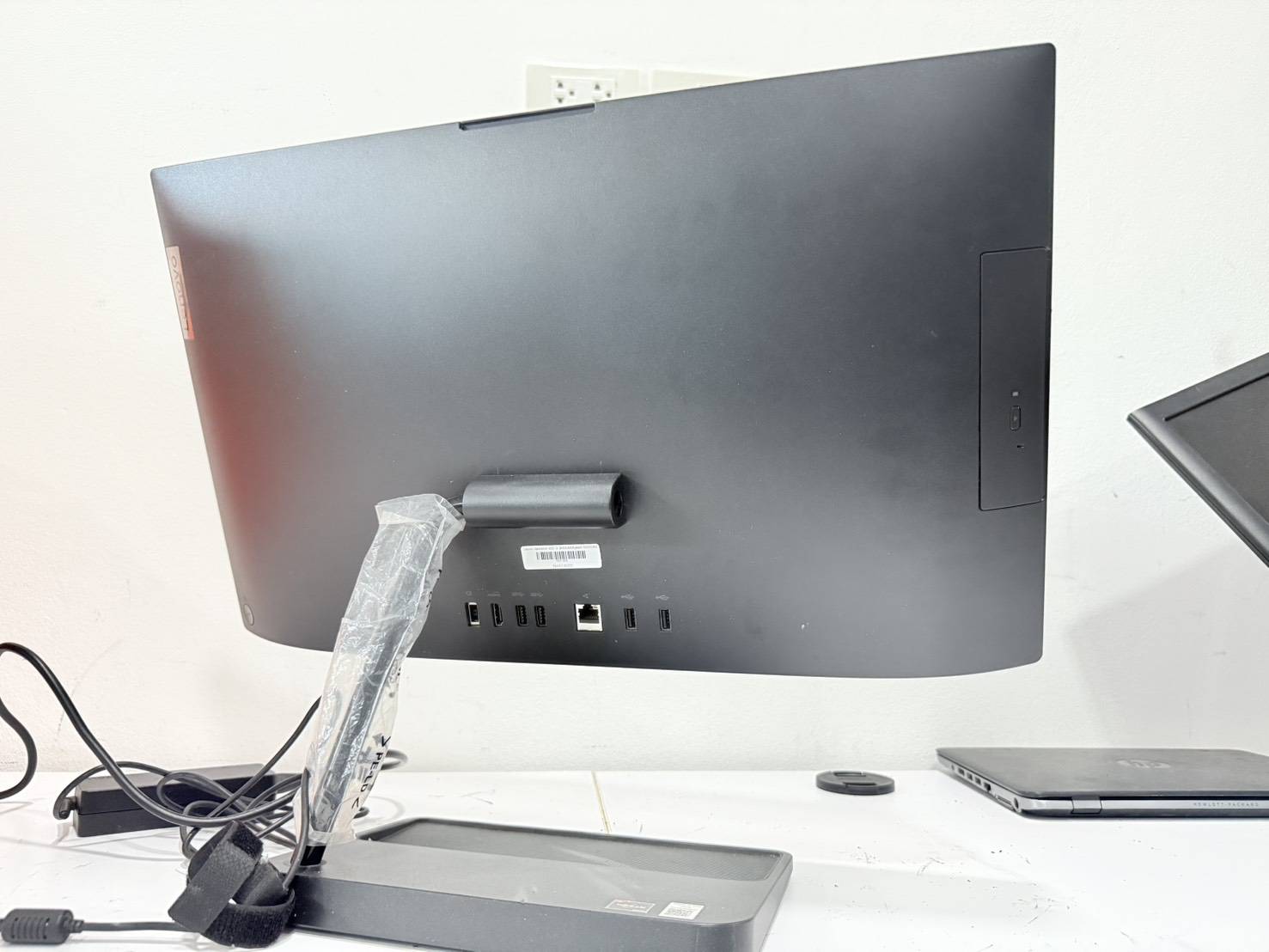 ALL-IN-ONE Lenovo ideacentre AIO 3 24ADA6(Ryzen5 3500U/8GB/M.2 256GB/1TB)+Adapter ไมค์ไม่ติด