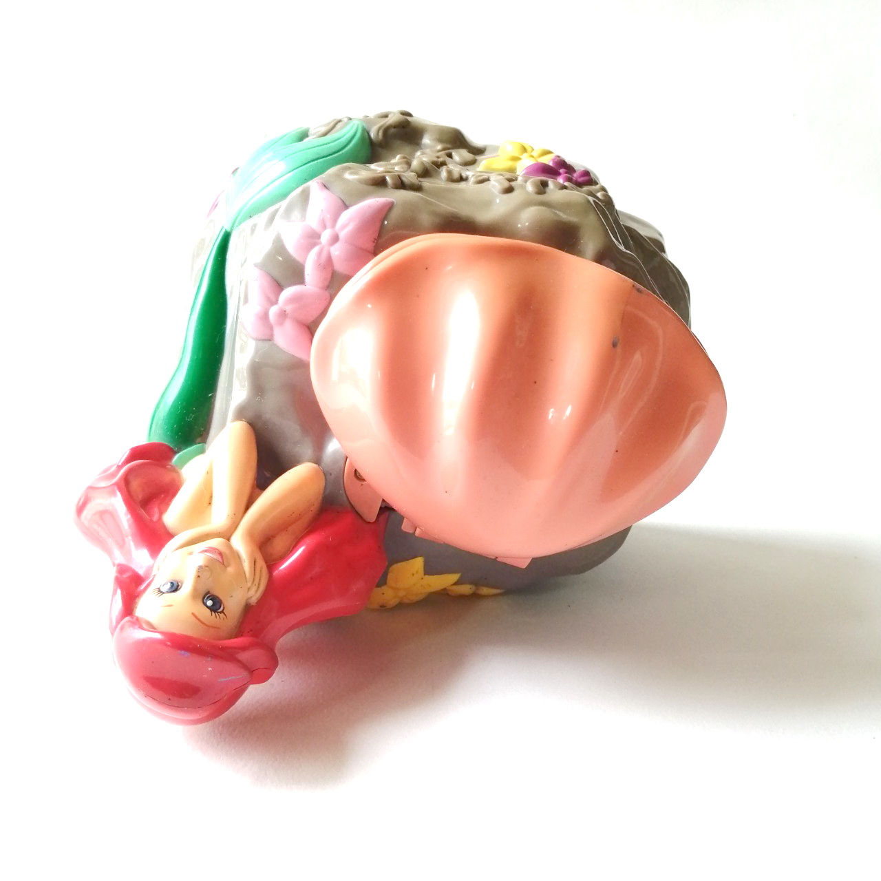 ของสะสมเจ้าหญิงแอเรี่ยล ขนาดใหญ่ ประมาณ7นิ้ว จากดิสนีย์ ใช้สำหรับสะสมเท่านั้น**งานเก่า มีตำหนิ โปรดตรวจสอบทุกภาพ Disney's Ariel -สีถลอกบางส่วน -แบตเตอรี่หมดสภาพ -ไม่มีฝาถ่าน