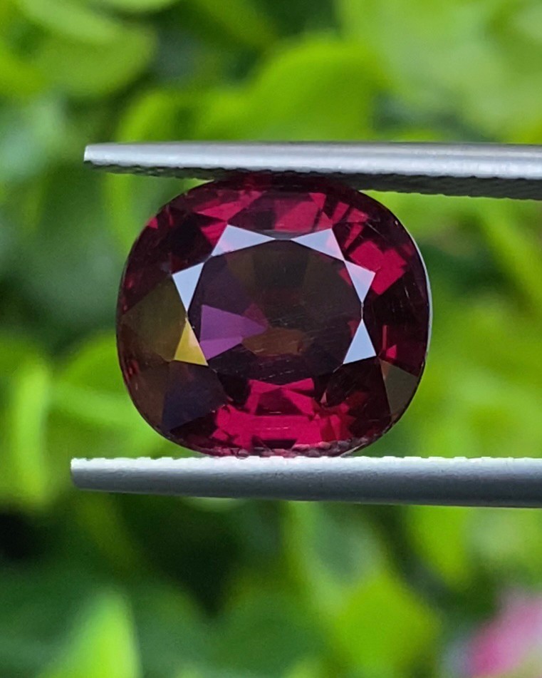 พลอย โรโดไลต์ การ์เน็ท Rhodolite Garnet 6.74 กะรัต (Cts.) พลอยแท้ อัญมณีมงคลประจําวันเกิด เครื่องประดับพลอย