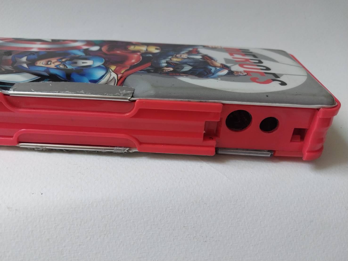 มีหลายภาพ, กล่องดินสอภาพสวย ภาพทีมอเวนเจอร์ ภาพการ์ตูน มีตำหนิโปรดดูทุกภาพ