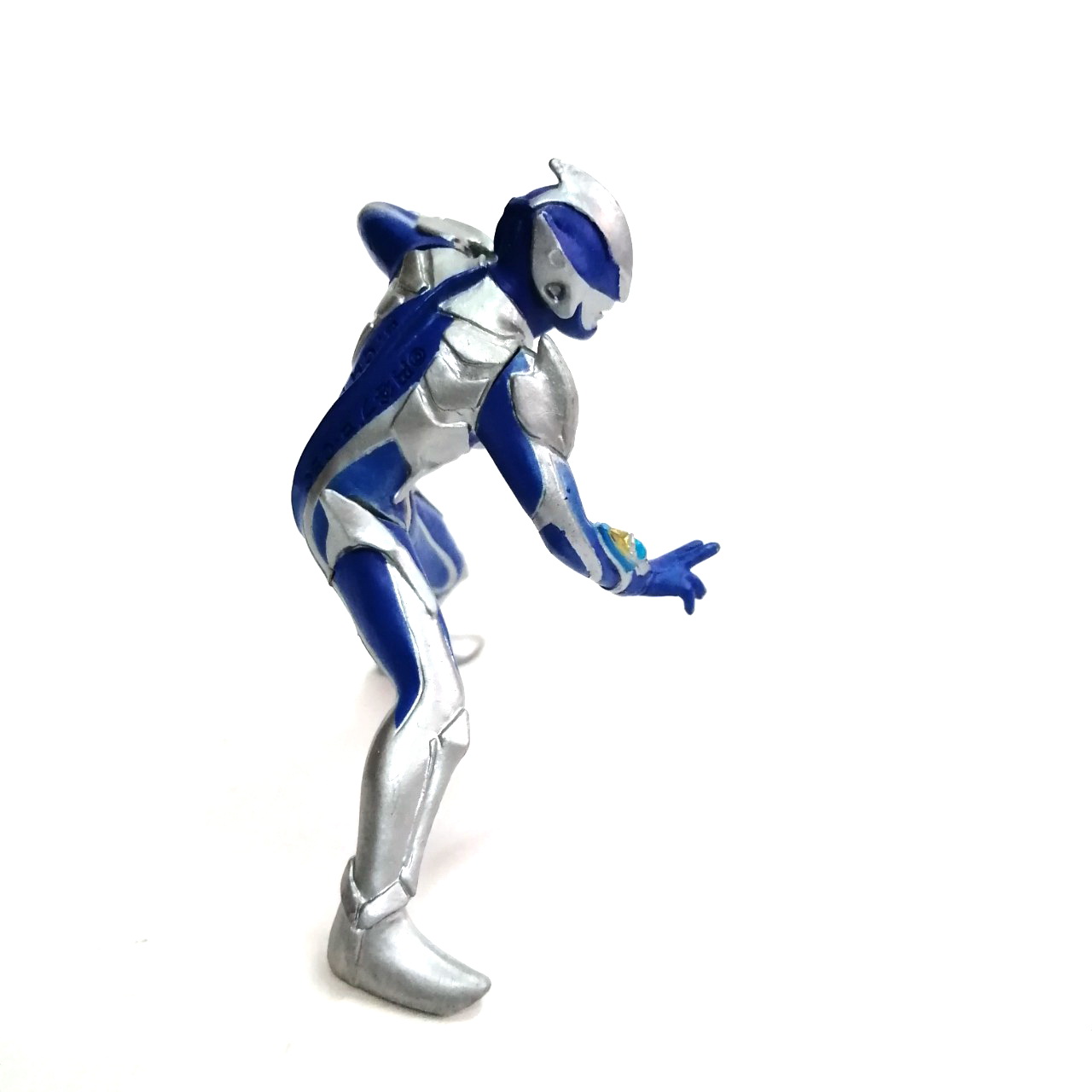 ของสะสม กาชาปอง อุลตร้าแมนฮิคาริ ร่างถูกผนึกด้วยเกราะ มิตซึรุกิ ขนาด 3 นิ้วสภาพดี