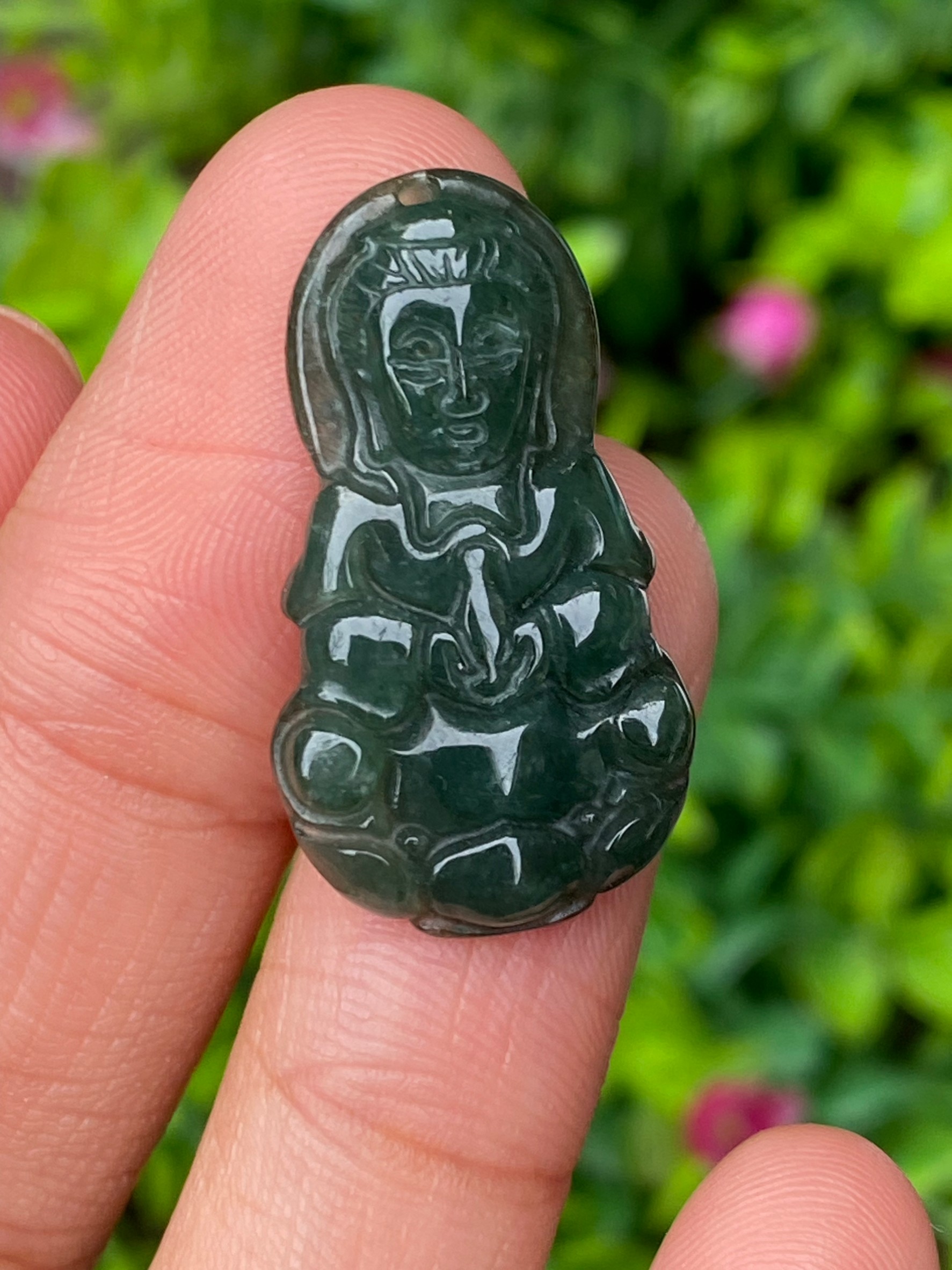 หยก แกะสลัก รูป เจ้าแม่กวนอิม (Burmese jadeite) 16.56 กะรัต (cts.) หยก พม่า แท้