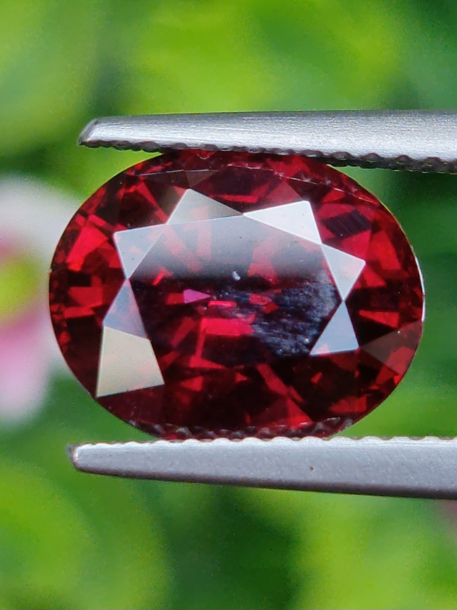 พลอย โรโดไลต์ กาเน็ท Rhodolite Garnet 4.90 กะรัต Cts.พลอยแท้ อัญมณีมงคลประจําวันเกิด เครื่องประดับพลอย