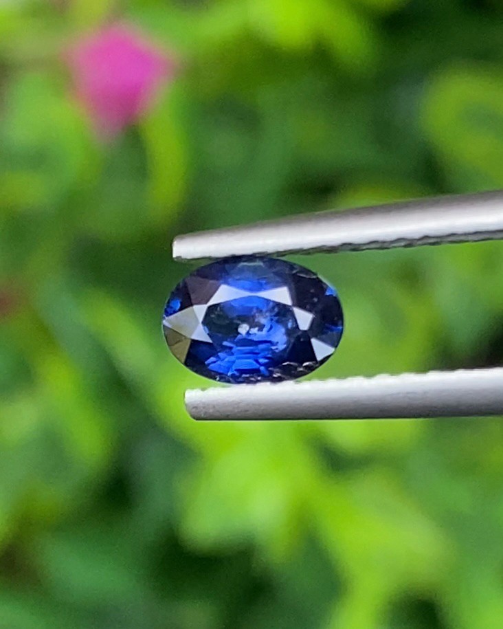 พลอย ไพลิน blue sapphire 0.54 กะรัต (Cts.) พลอยแท้ อัญมณีมงคลประจําวันเกิด เครื่องประดับพลอย