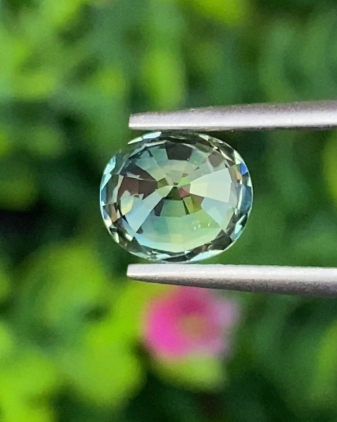 พลอย แซฟไฟร์ 3 สี Tri Color Sapphire 2.12 กะรัต (Cts.) พลอยแท้ อัญมณีมงคลประจําวันเกิด เครื่องประดับพลอย