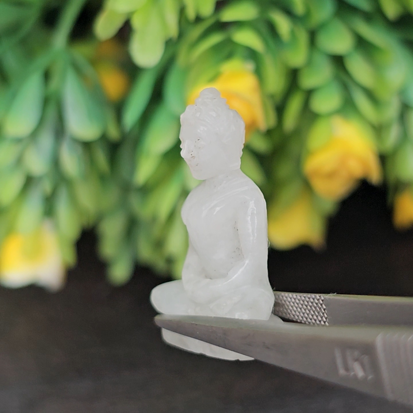 หยก แกะสลัก รูป พระ (Burmese jadeite) 20.00 กะรัต (cts.) หยก พม่า แท้